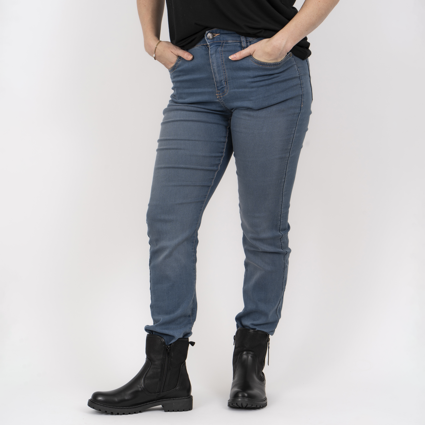 Steenholt Grace Dame Jeans    Stretch    Light Blue Denim 42 32